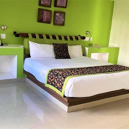 Seven Crown Express & Suites By Kavia Cabo San Lucas Zewnętrze zdjęcie