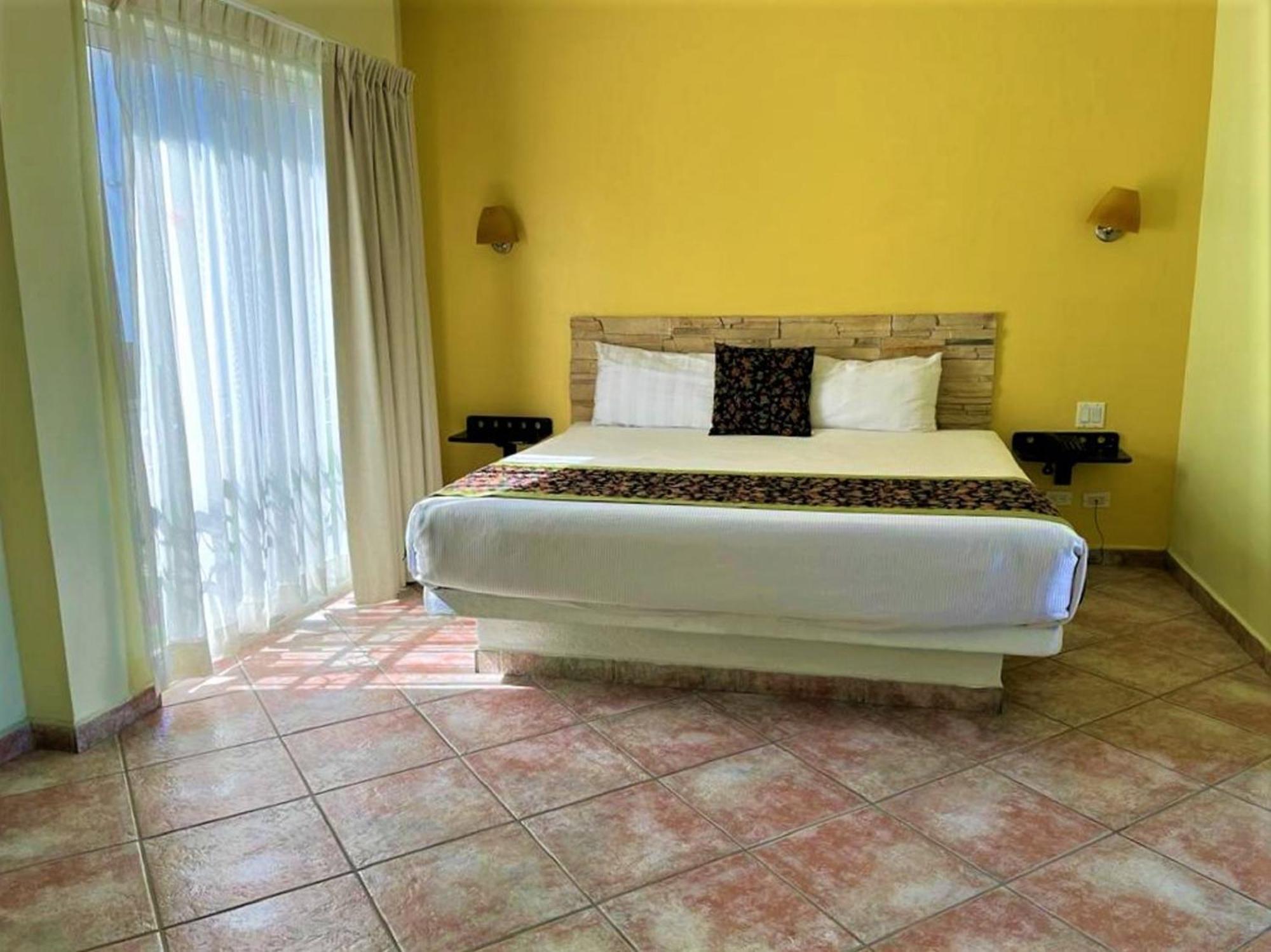 Seven Crown Express & Suites By Kavia Cabo San Lucas Zewnętrze zdjęcie