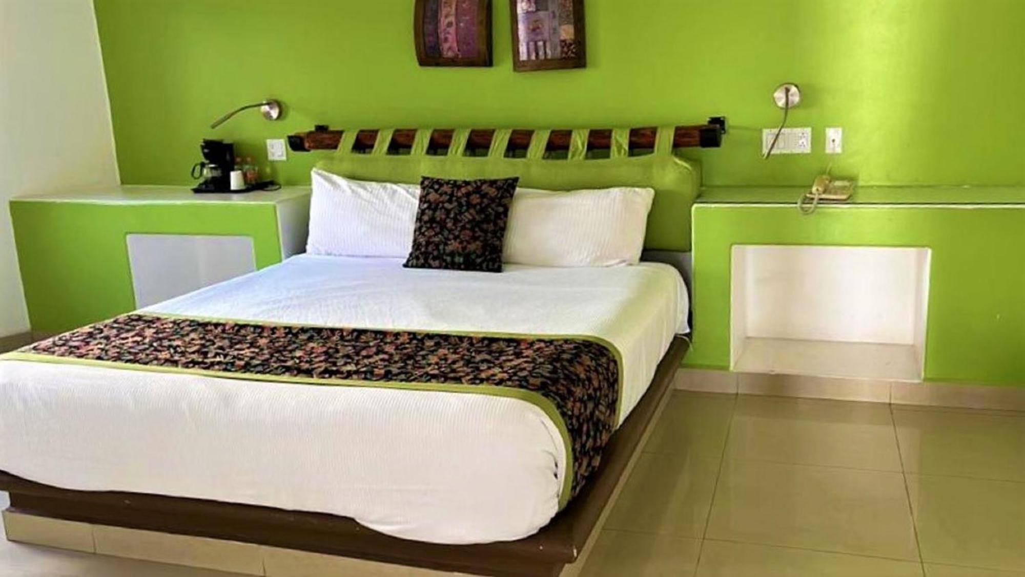 Seven Crown Express & Suites By Kavia Cabo San Lucas Zewnętrze zdjęcie