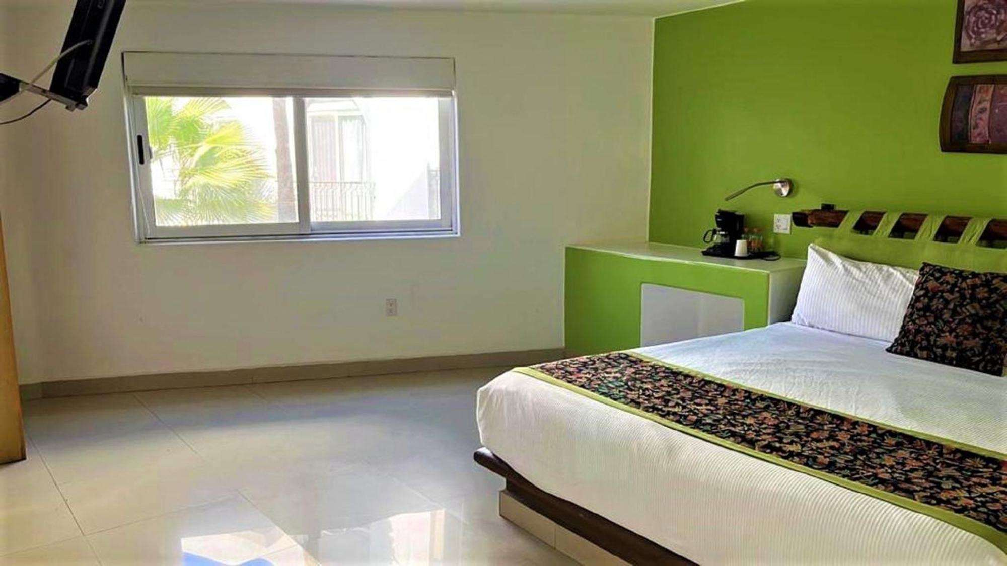 Seven Crown Express & Suites By Kavia Cabo San Lucas Zewnętrze zdjęcie